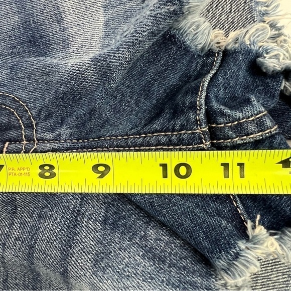NWT KanCan Junior Women’s High-Rise Shorts Sz 9 (29) Frayed Distressed/Destroy - Picture 11 of 12